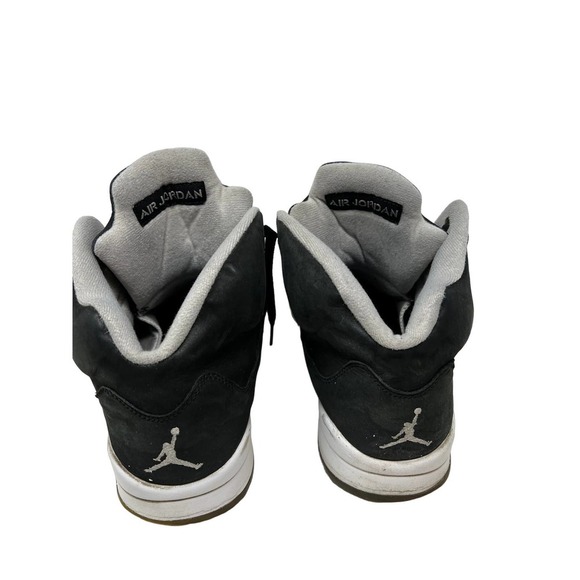 Nike Black and Gray Athletic Shoes - Picture 6 of 8